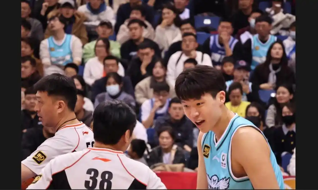 ESPN模拟选秀：弗拉格当选状元杨瀚森33顺位被选中(espn模拟nba选秀)